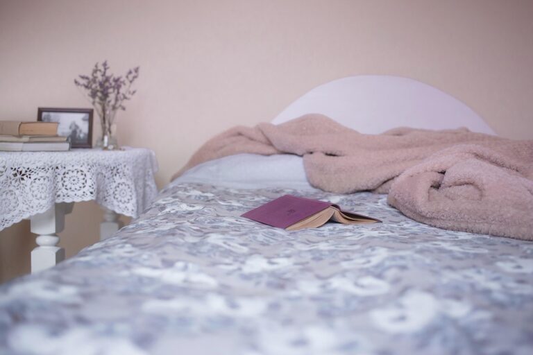 Best Heated Blankets UK 2025: Stay Warm Without Sky-High Power Bills – Expert Picks for Cozy, Energy-Smart Comfort